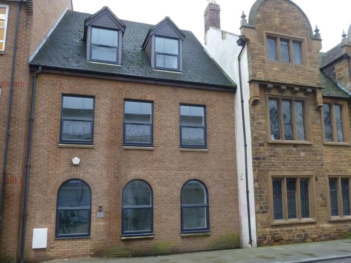 Smart Town Centre Apartments Northampton Exterior photo